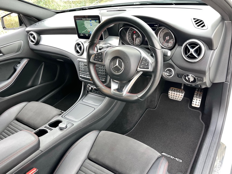 MERCEDES-BENZ GLA CLASS